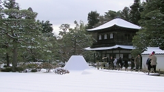 雪の銀閣寺